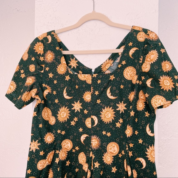 SOLD - VINTAGE Sun & Stars Romper - Picture 2 of 4